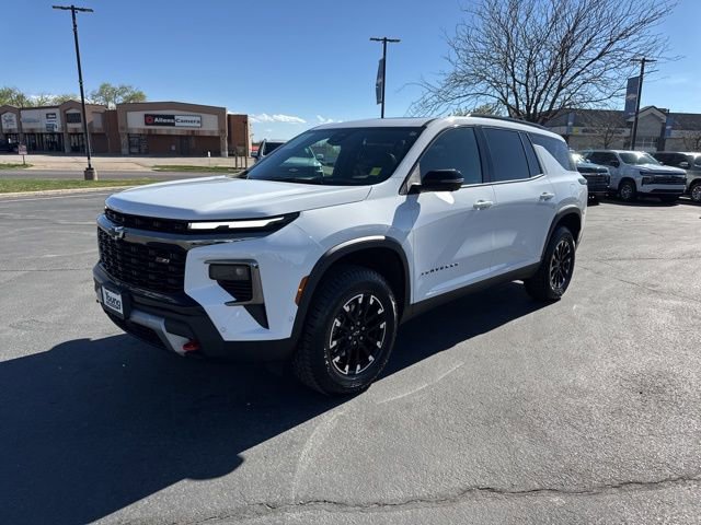 Used 2024 Chevrolet Traverse Z71 w/ Enhanced Driving Package image 3