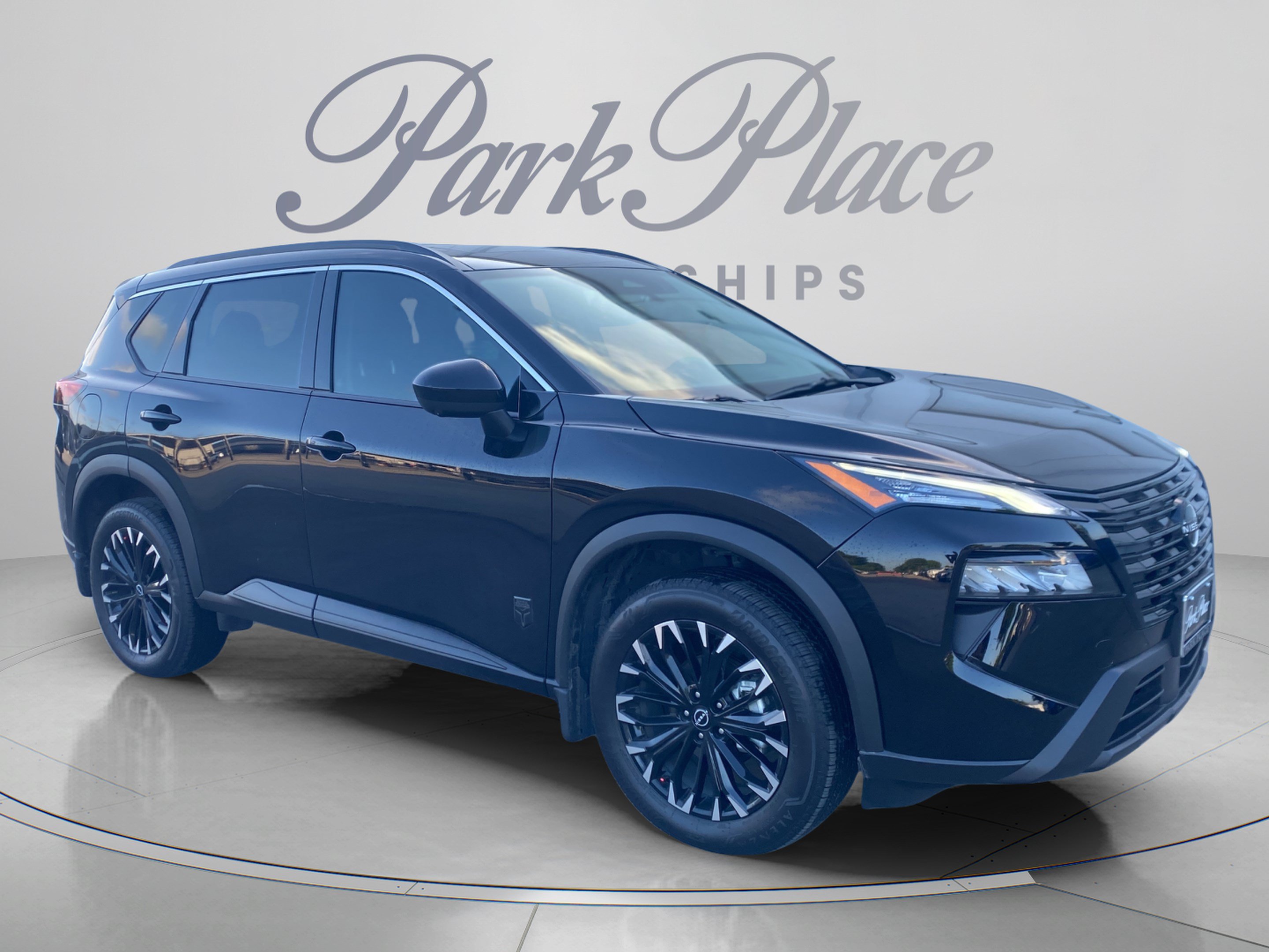 Used 2026 Nissan Rogue Dark Armor FWD image 8