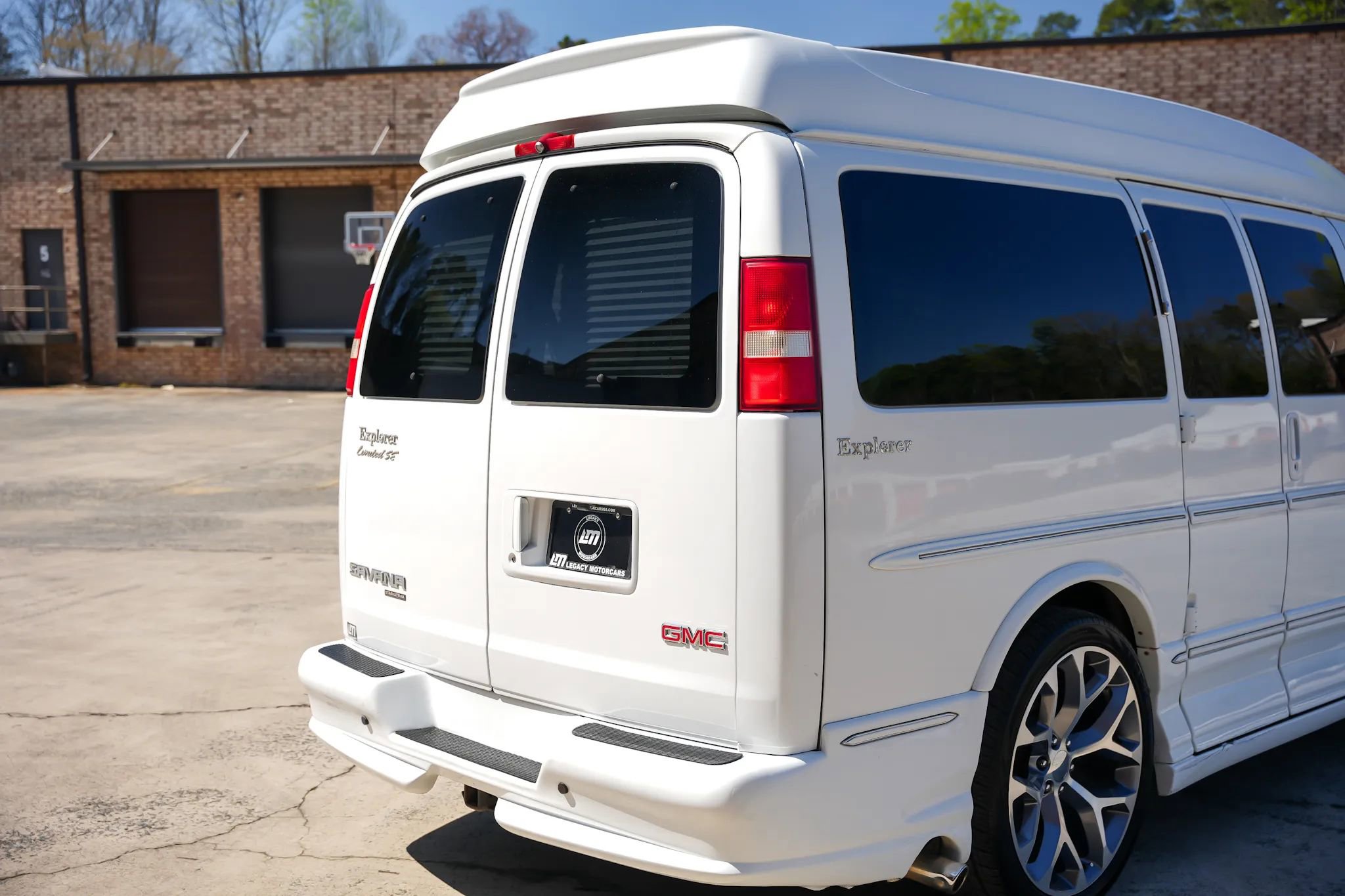 Used 2012 GMC Savana 1500 RWD image 16