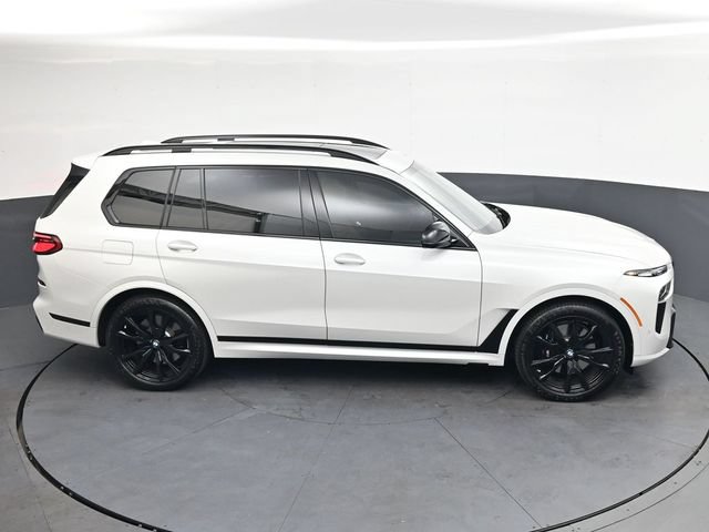 Used 2025 BMW X7 M60i AWD/4WD image 34