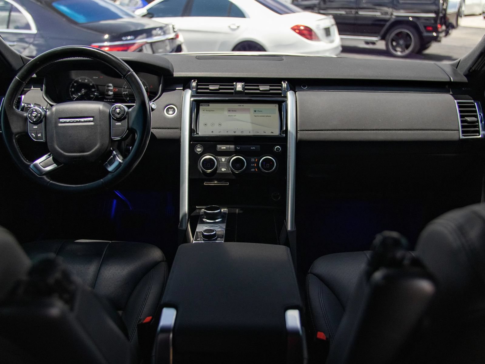 Used 2018 Land Rover Discovery HSE AWD/4WD image 38