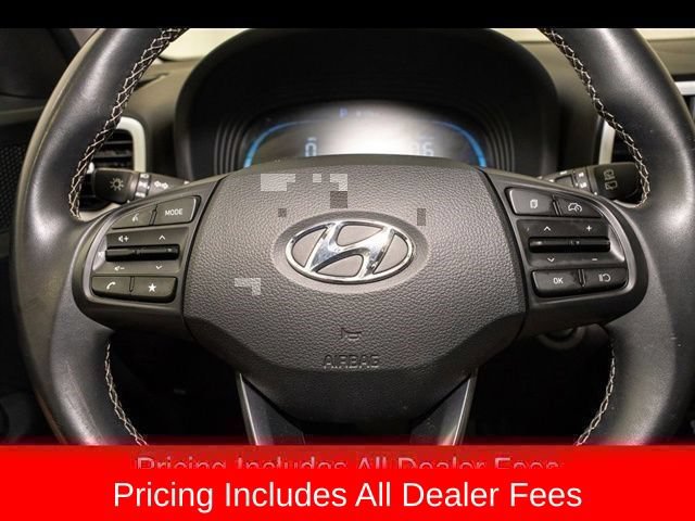 Used 2024 Hyundai Venue Limited FWD image 17