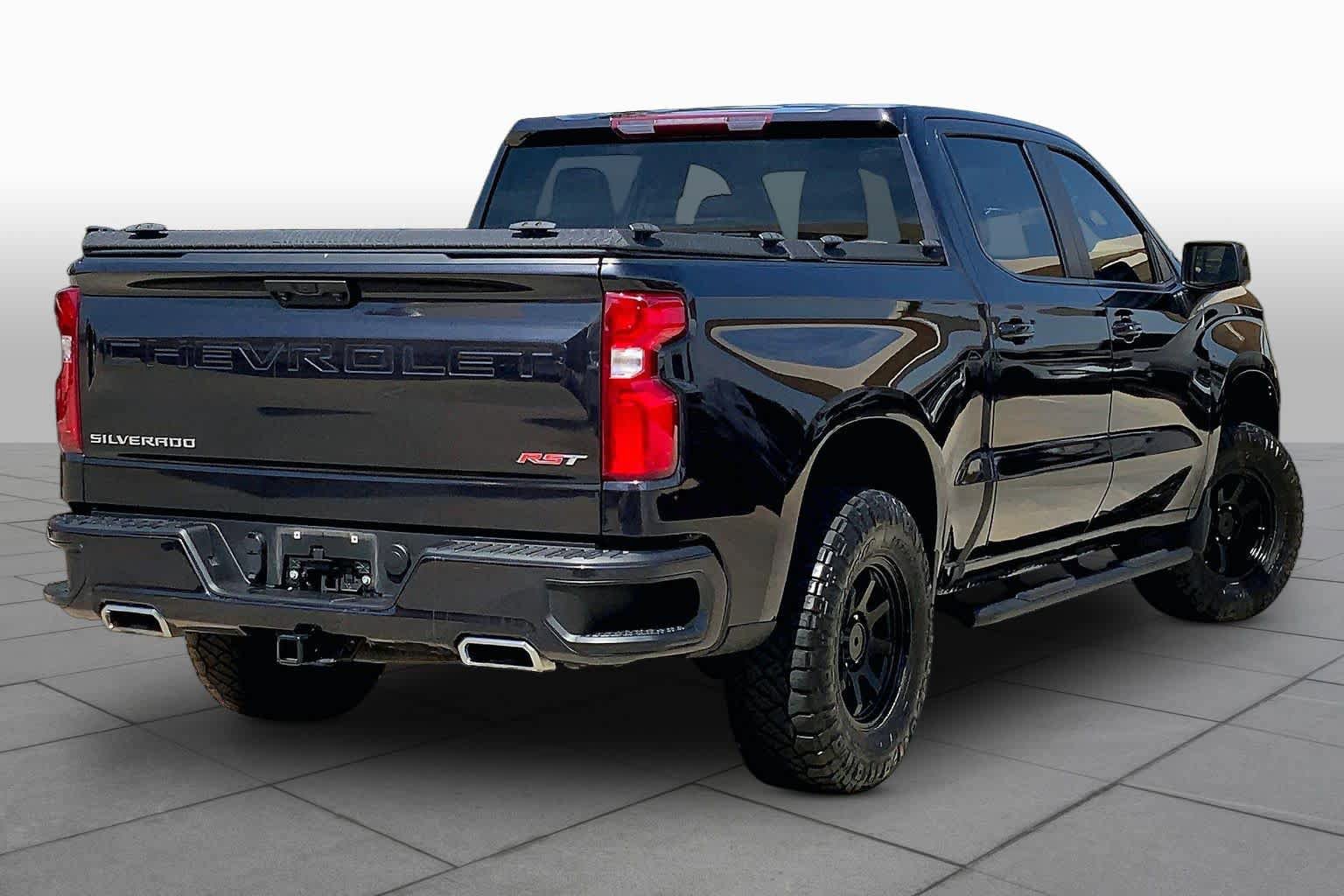 Used 2022 Chevrolet Silverado 1500 RST AWD/4WD image 13