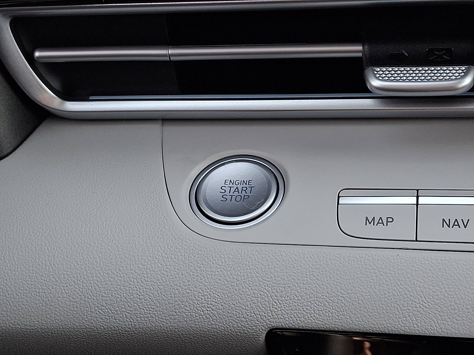 New 2026 Hyundai Elantra Limited image 21