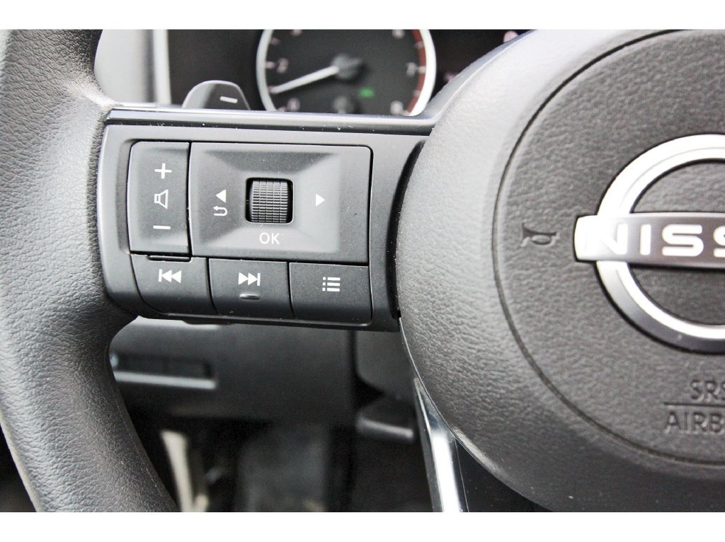 Used 2023 Nissan Rogue S FWD image 19
