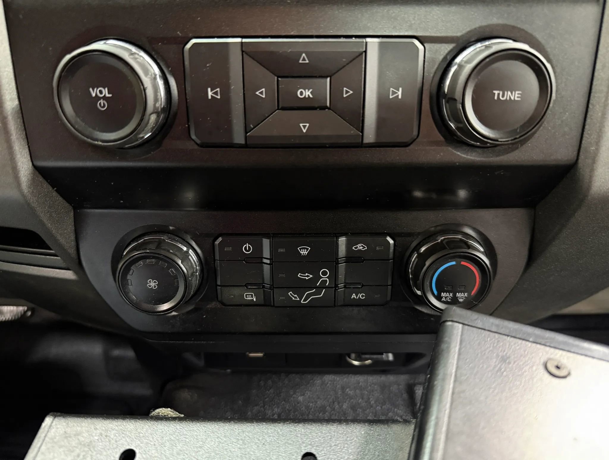 Used 2019 Ford F250 XL w/ Power Equipment Group RWD image 19