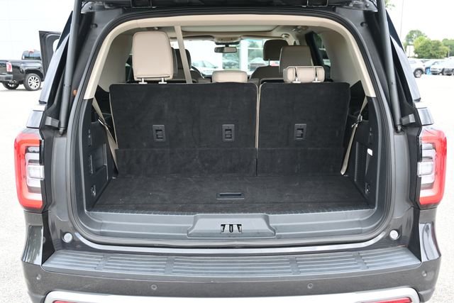 Used 2024 Ford Expedition Limited image 23