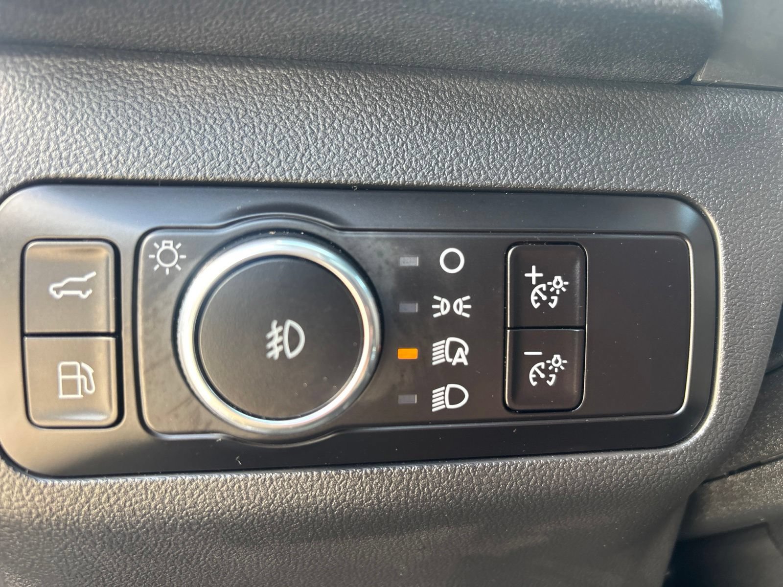 Used 2023 Ford Escape Platinum AWD/4WD image 16