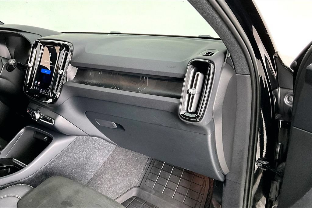 Certified 2023 Volvo XC40 Recharge Plus AWD/4WD image 20