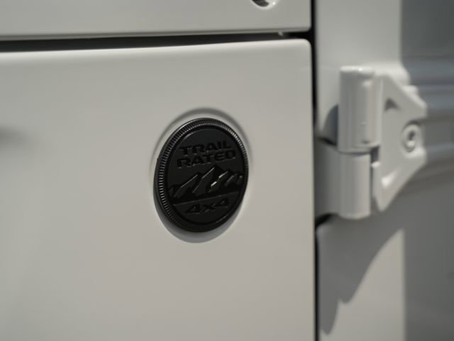 New 2026 Jeep Wrangler Unlimited Sahara AWD/4WD image 40