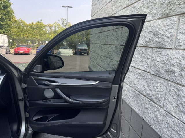 Used 2017 BMW X6 M AWD/4WD image 43