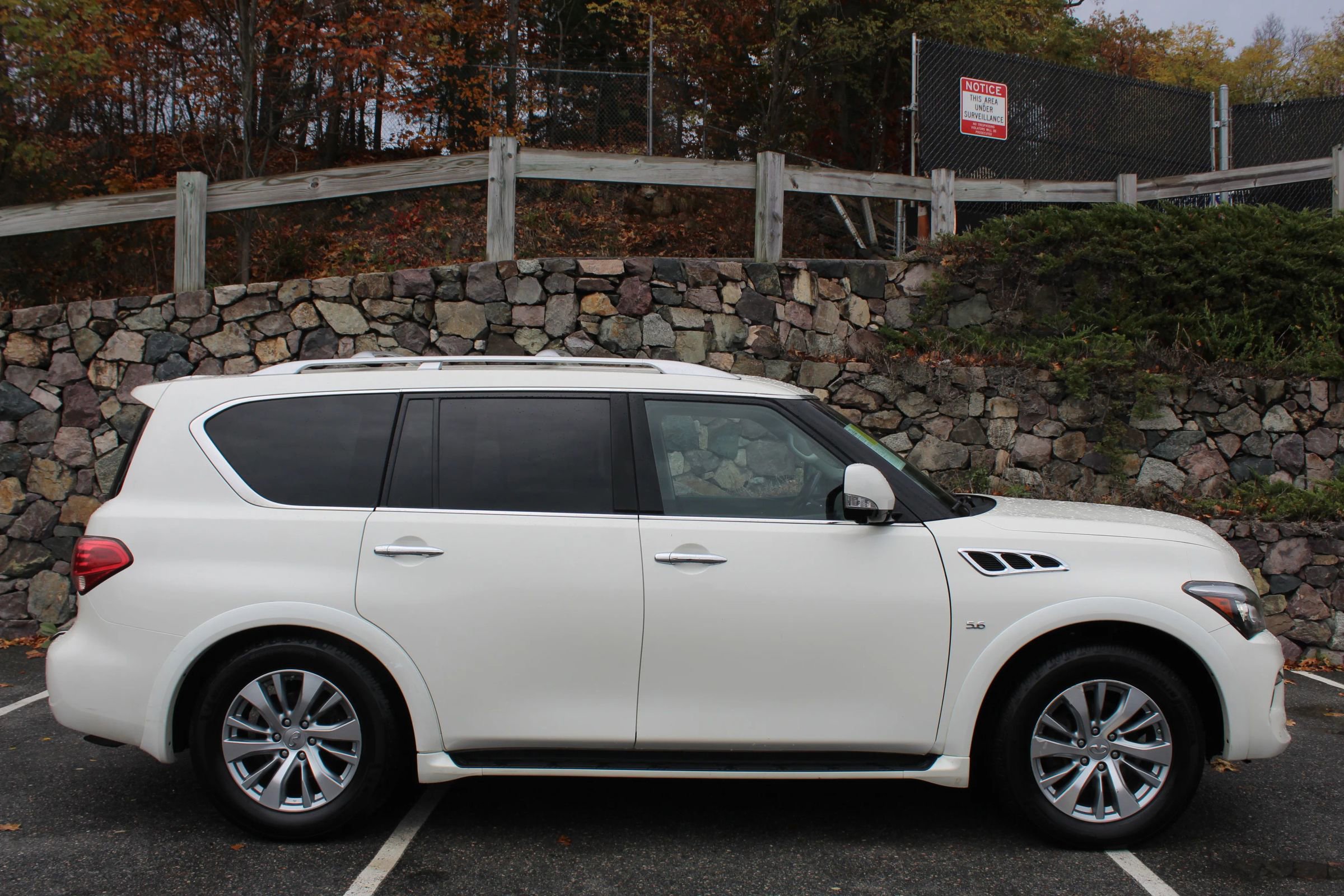 Used 2017 INFINITI QX80 4WD w/ Driver Assistance Package image 5