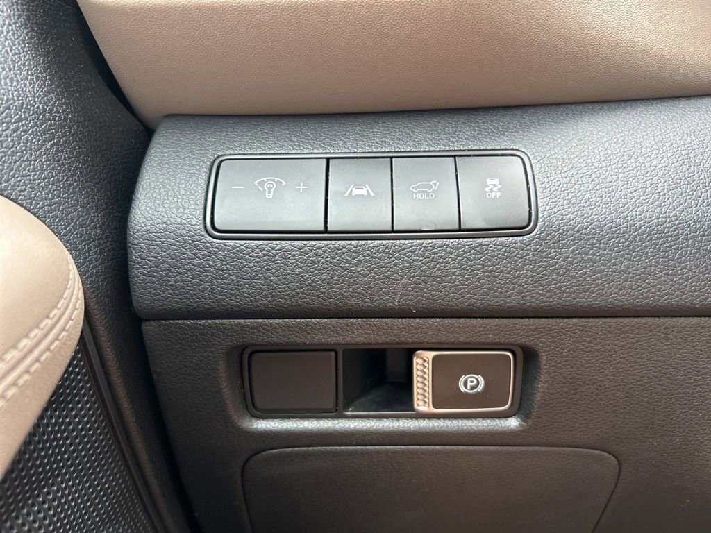 Used 2023 Hyundai Santa Fe SEL image 24