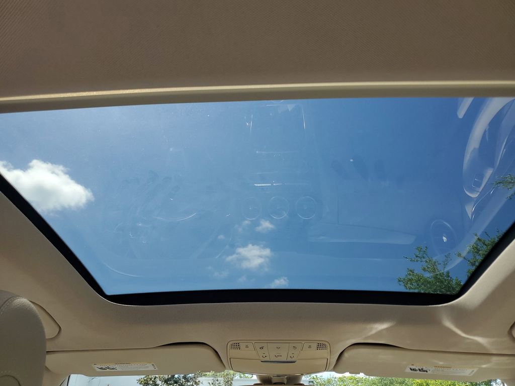 Used 2018 Mercedes-Benz C 300 Sedan w/ Premium Package image 17