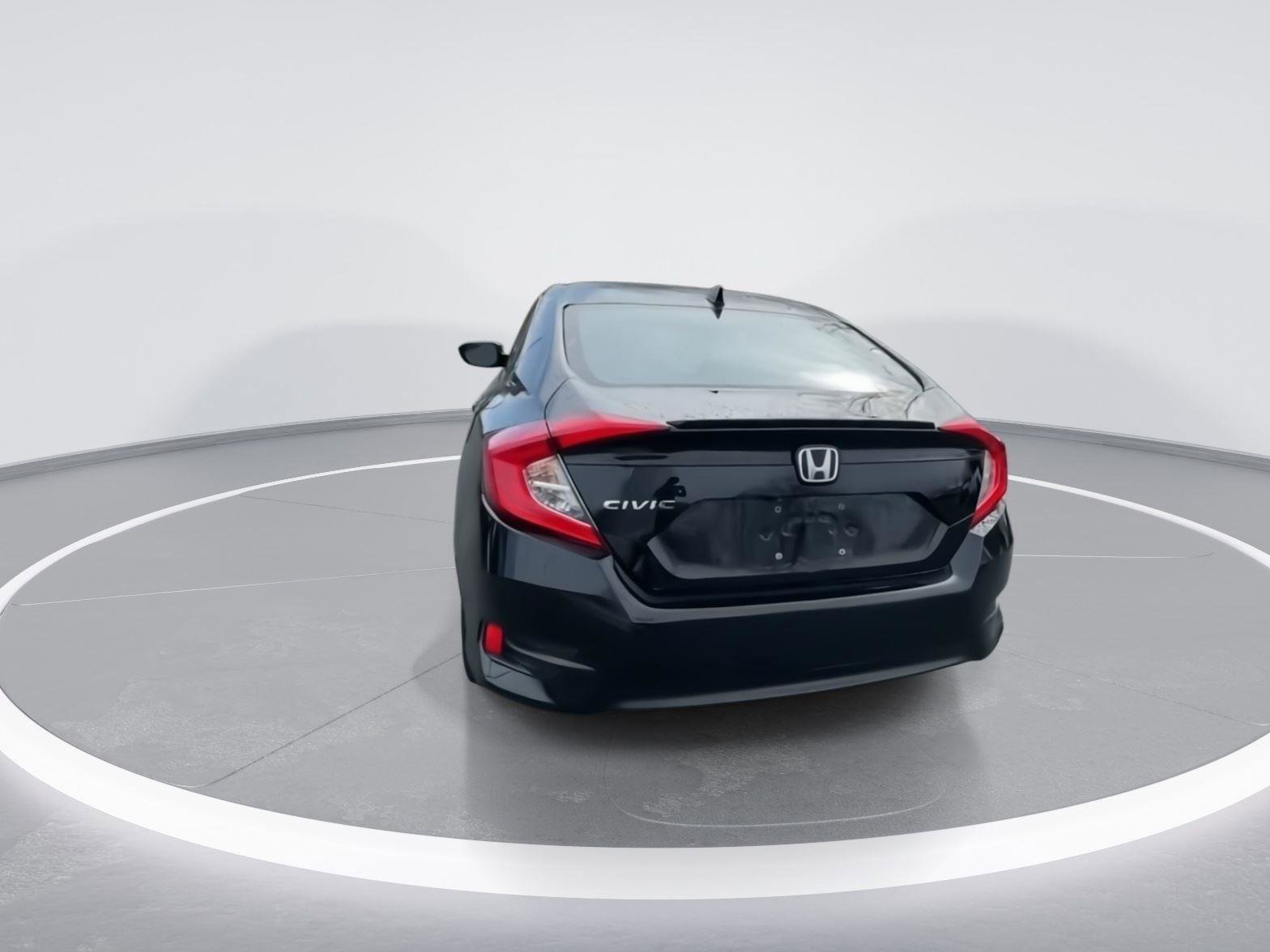 Used 2017 Honda Civic EX-T image 3