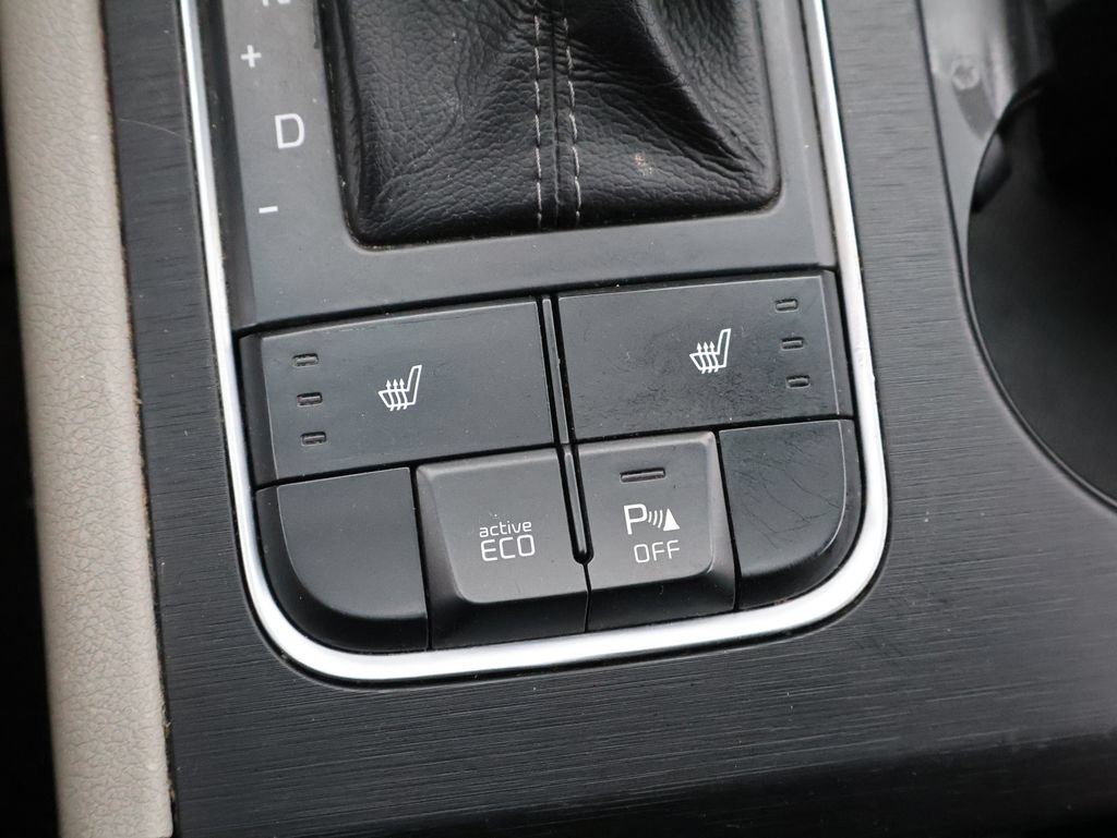 Used 2015 Kia Sedona LX w/ LX Convenience Package FWD image 27