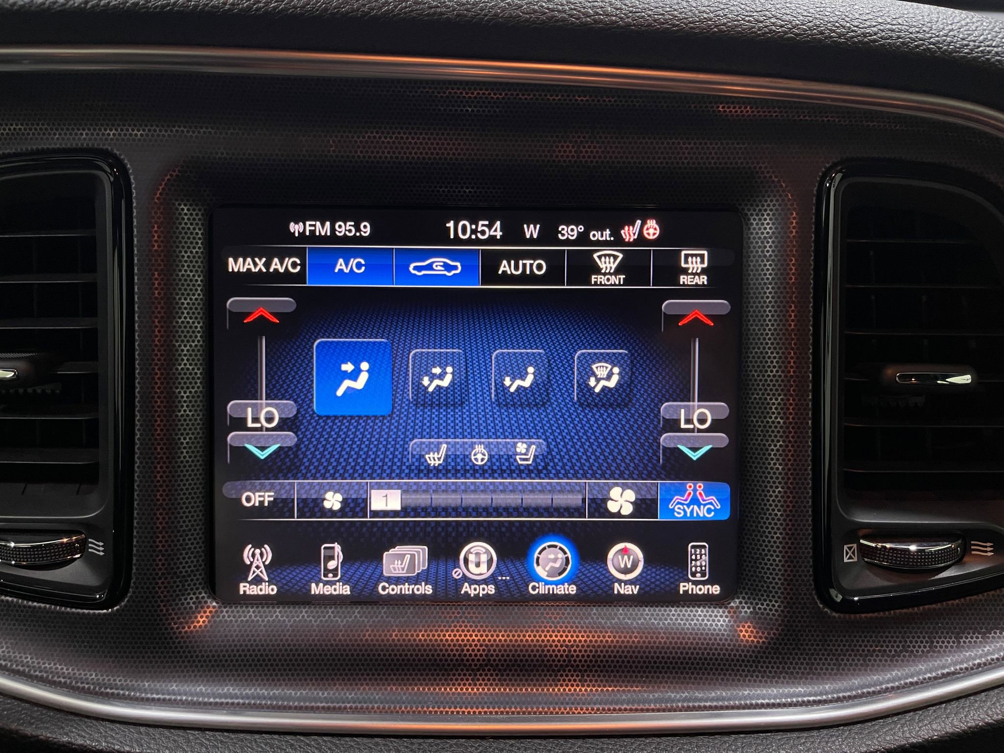 Used 2016 Dodge Challenger SRT w/ Technology Group image 25