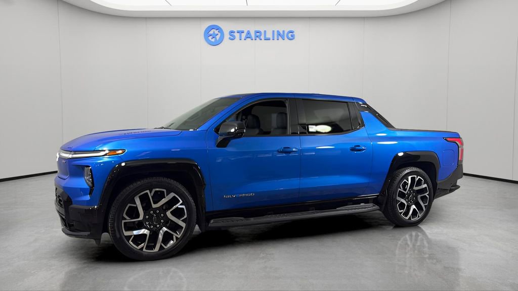 Certified 2025 Chevrolet Silverado EV RST AWD/4WD image 2