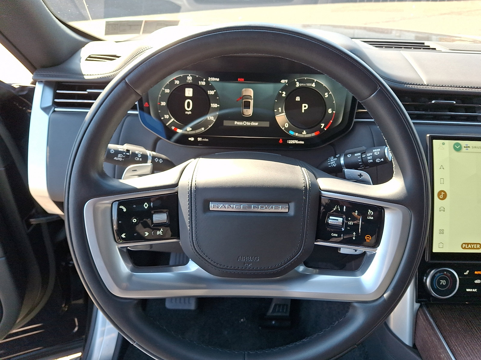 Used 2023 Land Rover Range Rover Long Wheelbase SE image 17