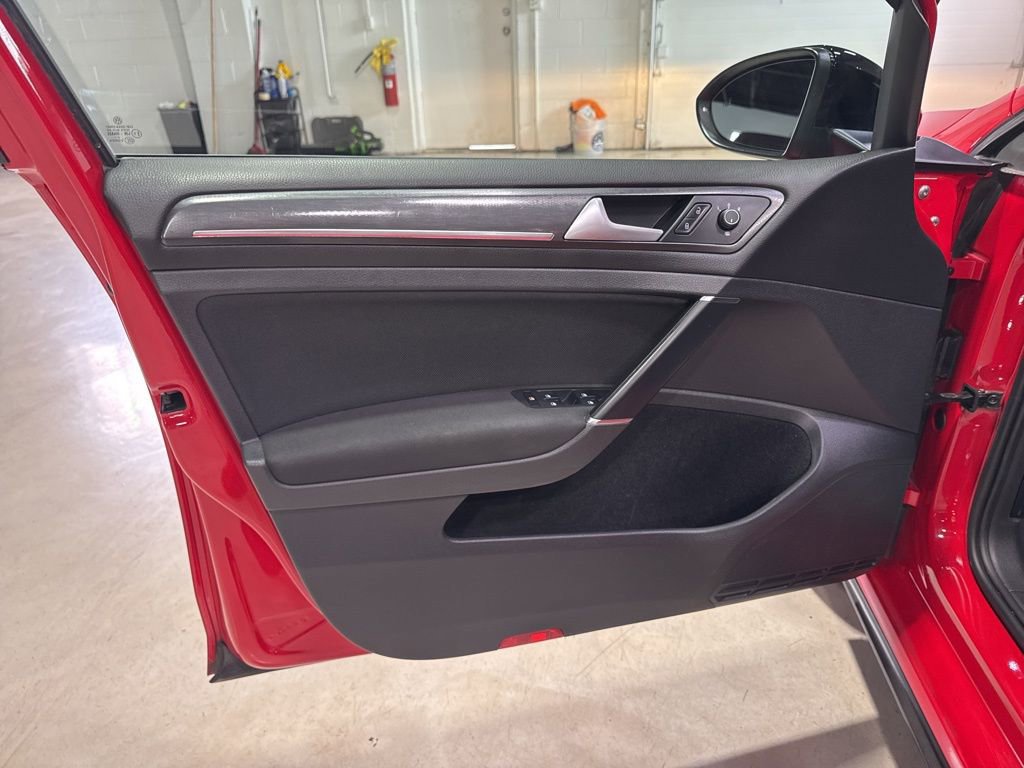 Used 2021 Volkswagen GTI Autobahn image 30