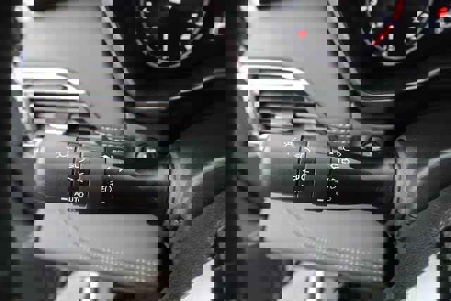 Certified 2025 Subaru Outback Limited w/ Popular Package #2 image 21