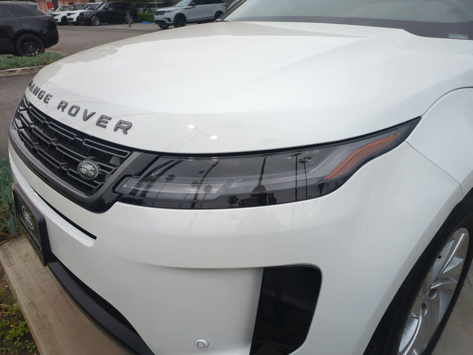 Used 2025 Land Rover Range Rover Evoque S image 10