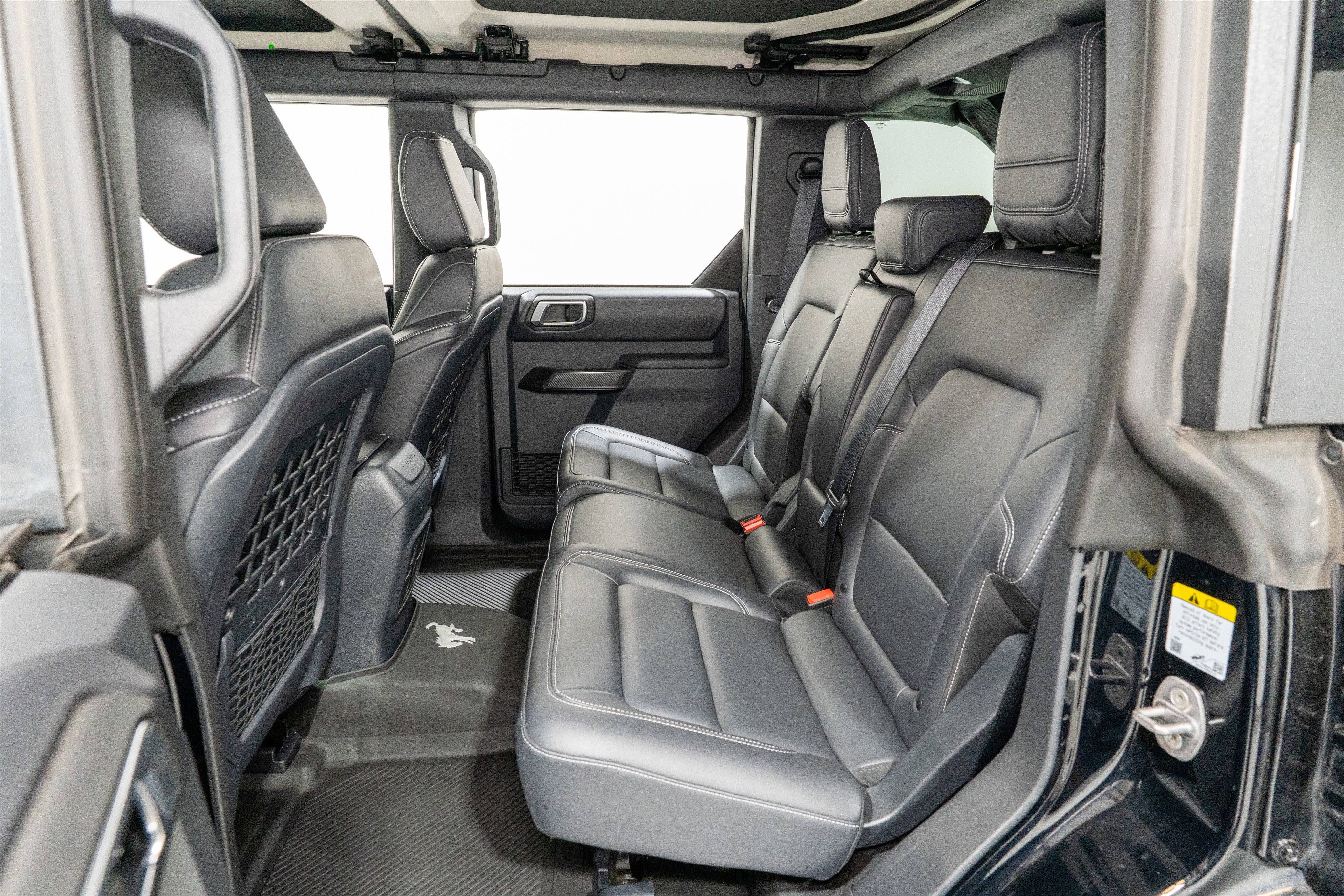 Used 2025 Ford Bronco Badlands image 32