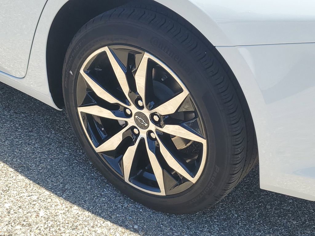Used 2024 Chevrolet Malibu RS w/ LPO, Floor Liner Package FWD image 33