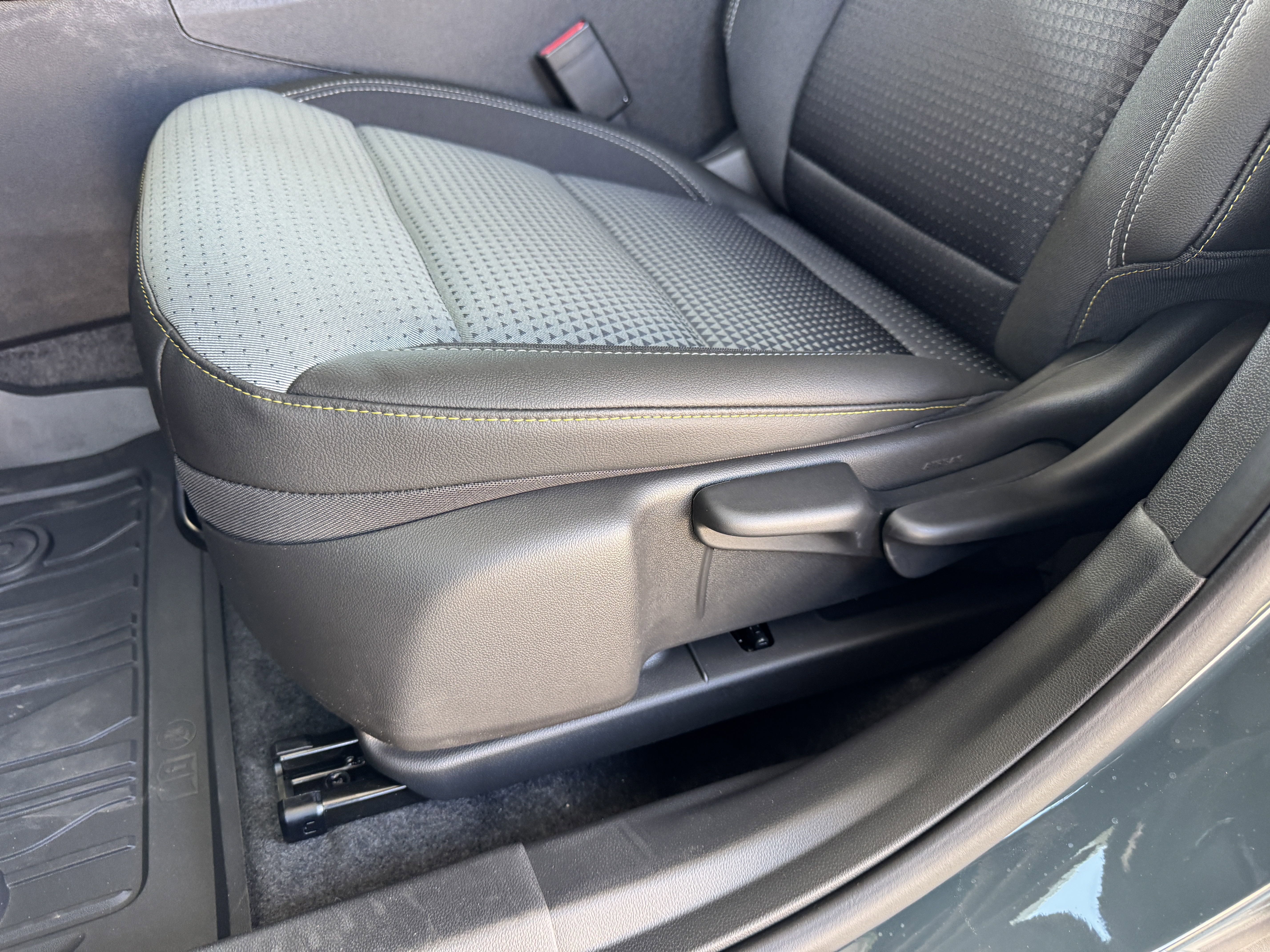 New 2025 Chevrolet Trax LT w/ LT Convenience Package image 13