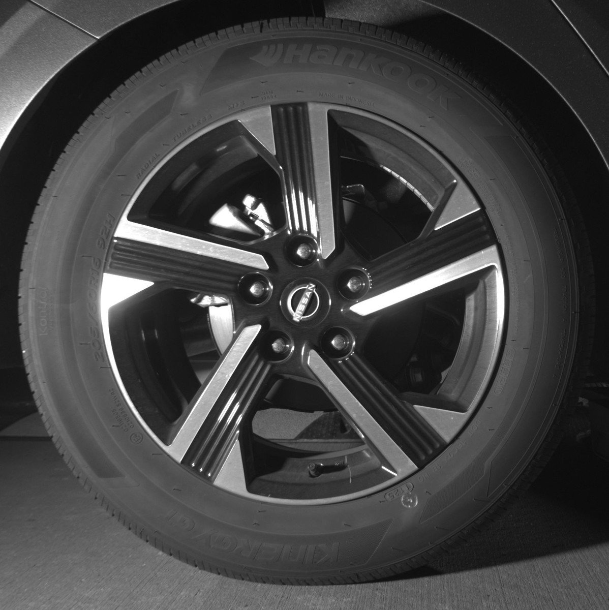 Used 2025 Nissan Sentra SV image 15