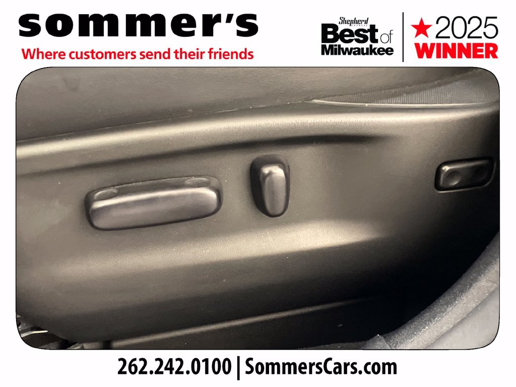 Used 2015 Toyota Venza Limited AWD/4WD image 10