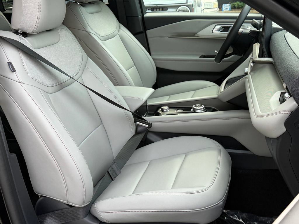 New 2027 Ford Explorer Active w/ Active Comfort Package AWD/4WD image 14