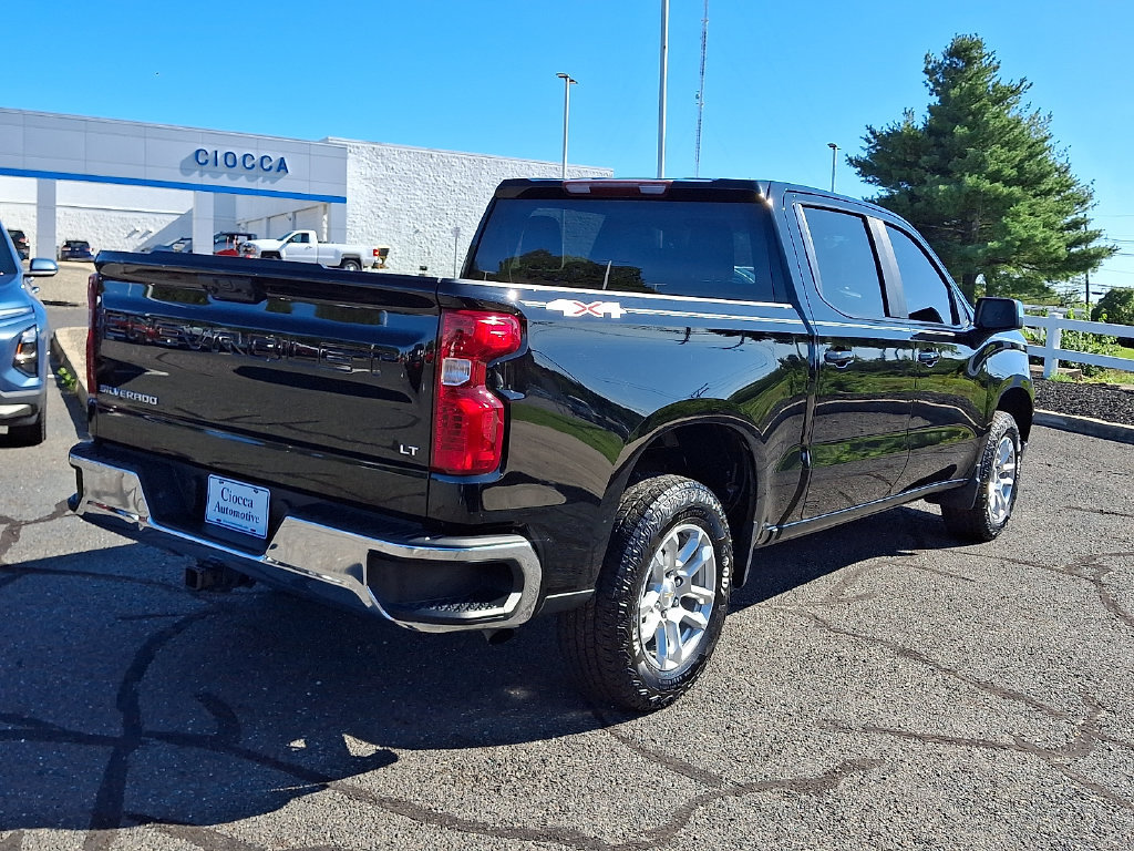 Used 2023 Chevrolet Silverado 1500 LT AWD/4WD image 9