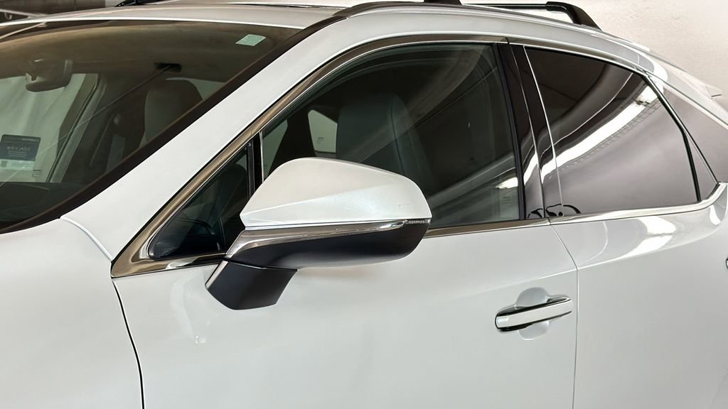 Certified 2025 Lexus RX 350 Premium w/ Accessory Package (A2) image 4