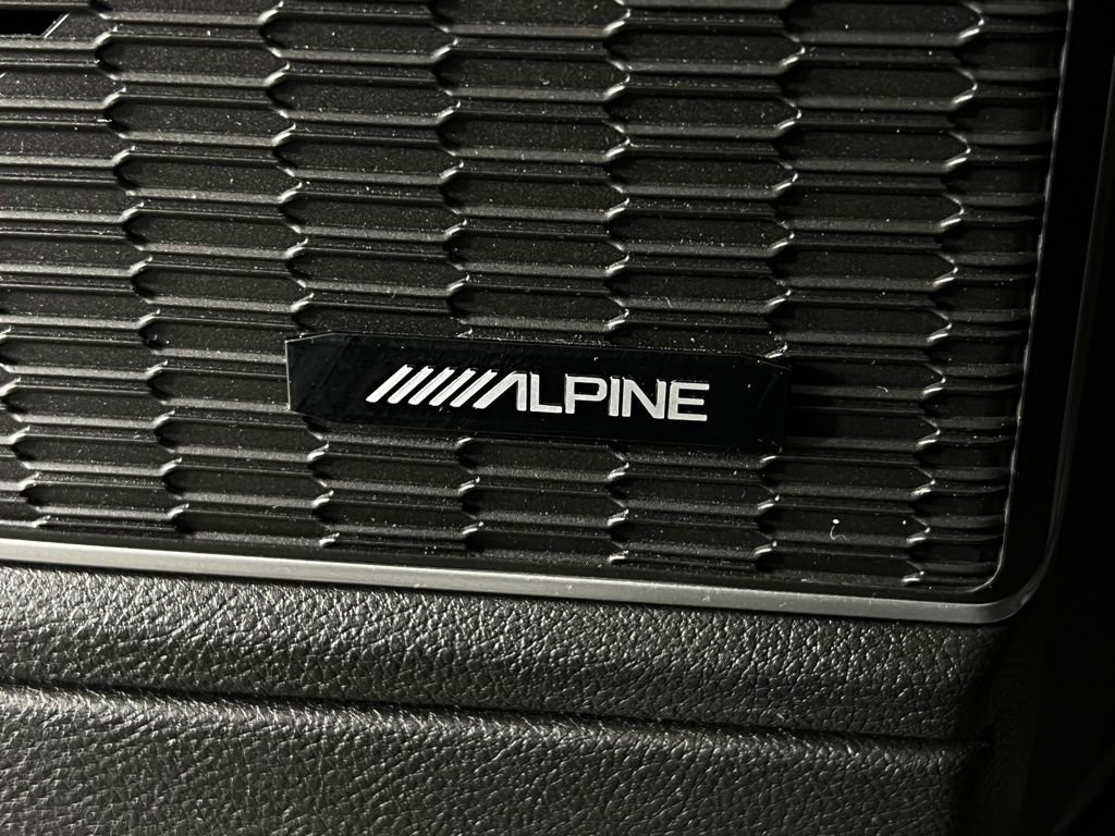 Used 2023 Jeep Grand Cherokee Limited w/ Luxury Tech Group II image 22