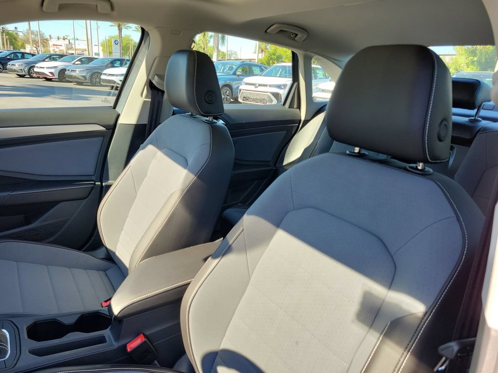 New 2026 Volkswagen Jetta SE FWD image 15
