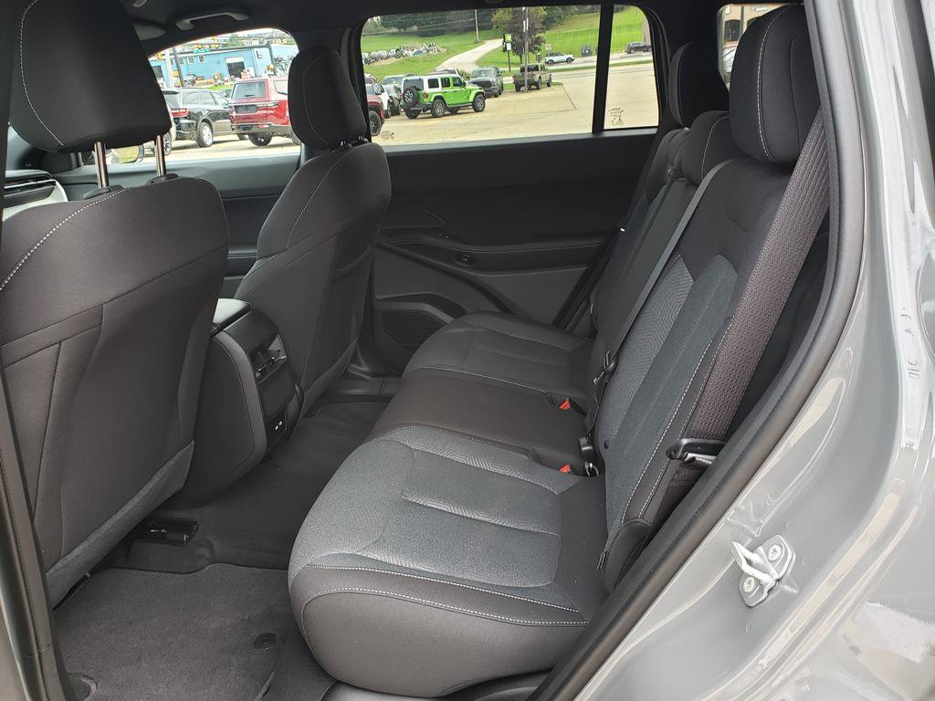 New 2026 Jeep Cherokee Laredo AWD/4WD image 12
