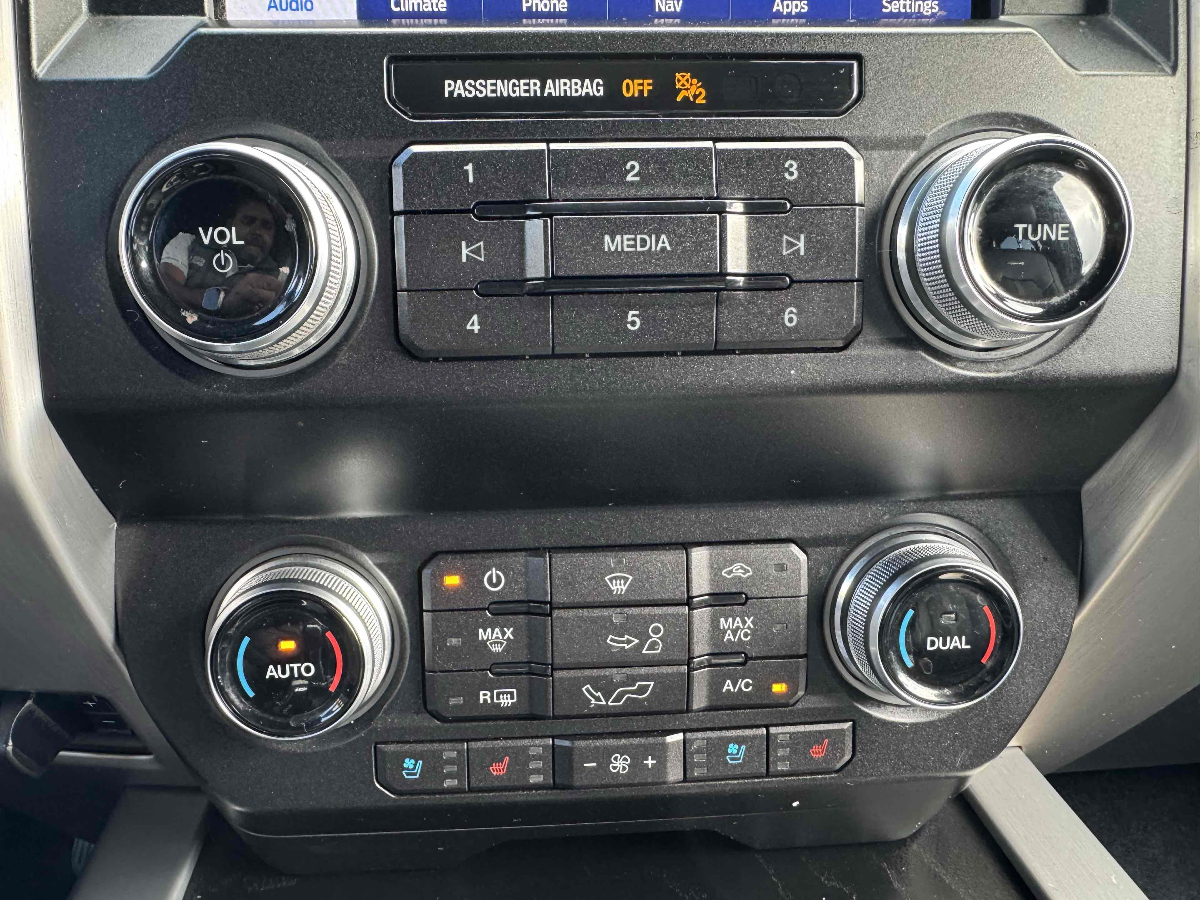 Used 2019 Ford F150 Platinum AWD/4WD image 27
