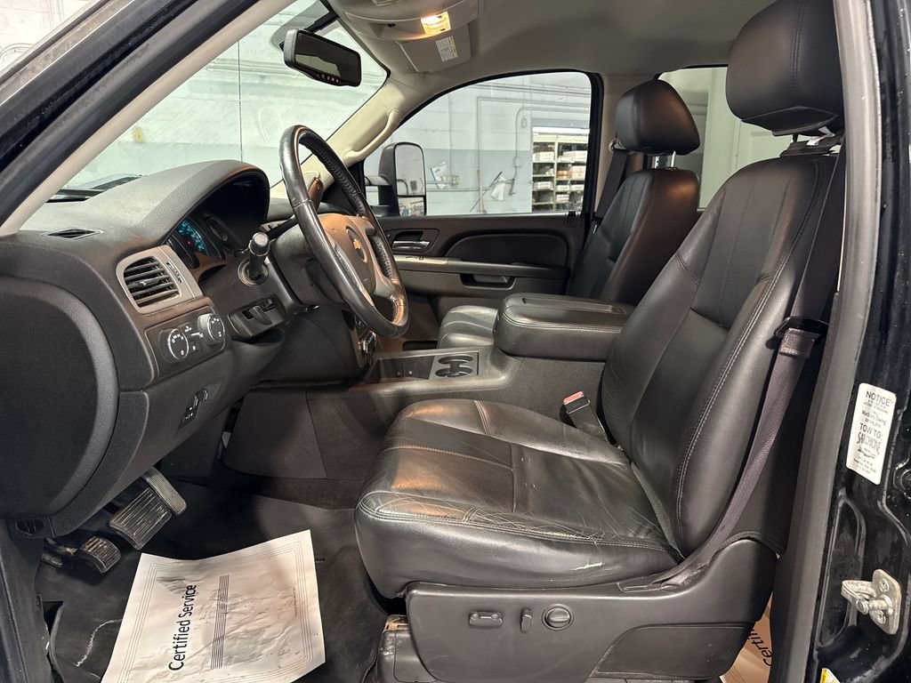 Used 2014 Chevrolet Silverado 2500 LTZ w/ LTZ Plus Package AWD/4WD image 19