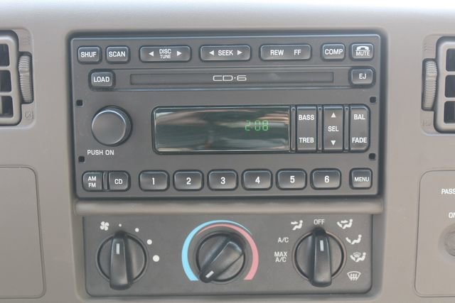 Used 2001 Ford F350 Lariat image 27