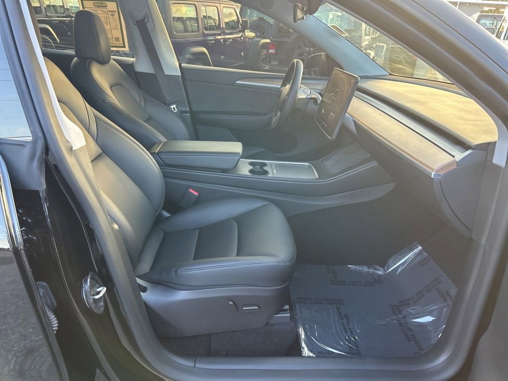 Used 2024 Tesla Model Y Performance image 23