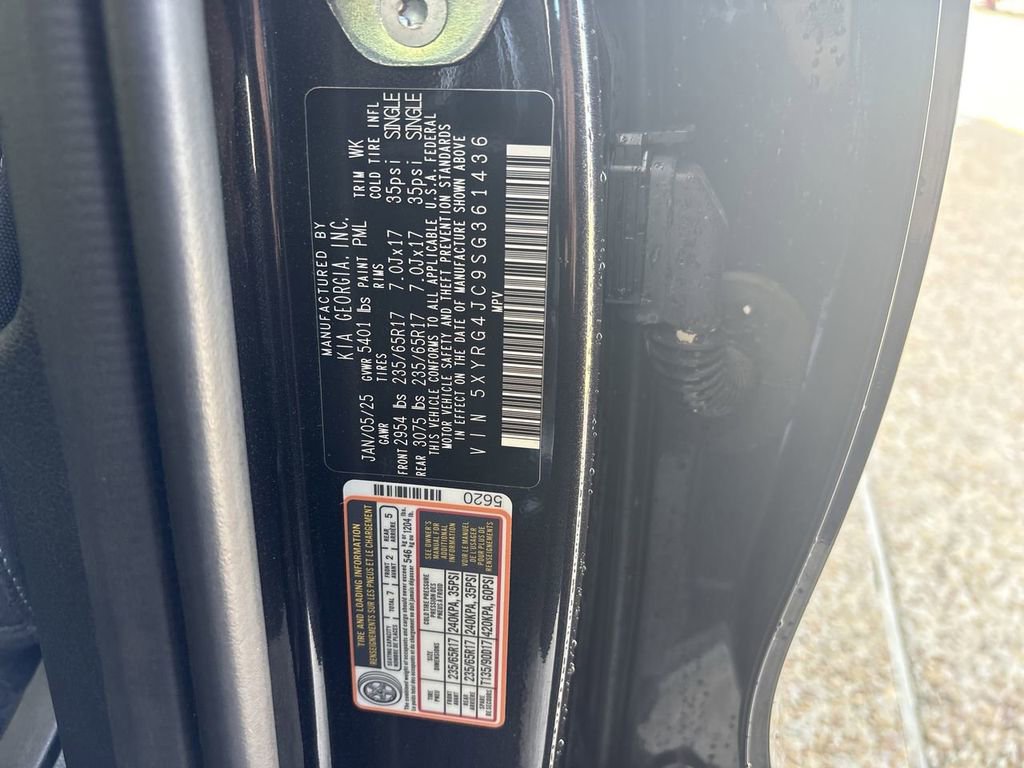 Used 2025 Kia Sorento LX image 33