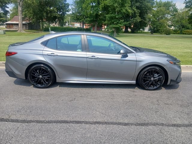 Used 2025 Toyota Camry SE w/ Multimedia Upgrade Package FWD image 10