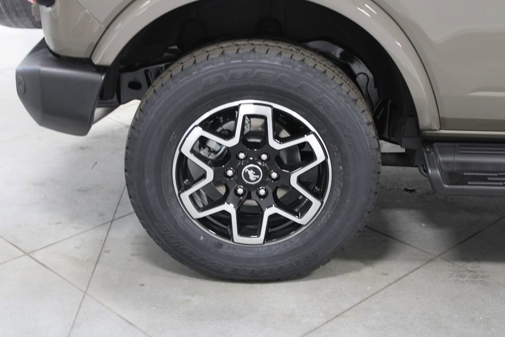 New 2025 Ford Bronco Outer Banks image 15