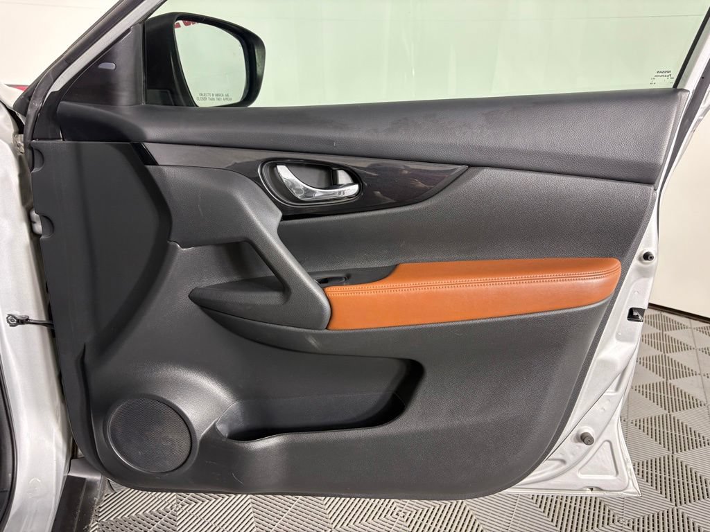 Used 2017 Nissan Rogue SL w/ SL Premium Package FWD image 41