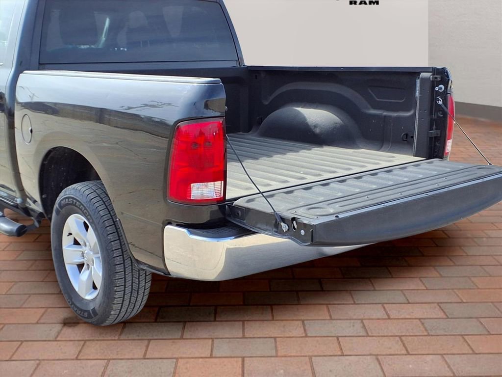 Used 2019 RAM 1500 Classic SLT w/ Luxury Group image 35