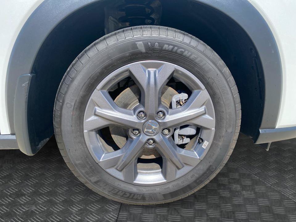Certified 2027 Honda HR-V LX image 25