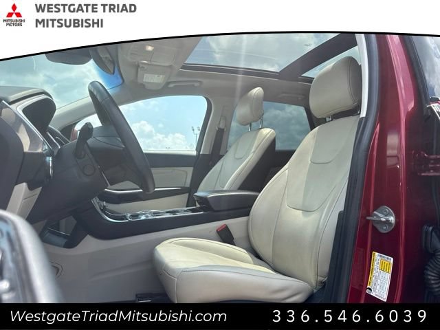 Used 2019 Ford Edge Titanium w/ Equipment Group 301A FWD image 6
