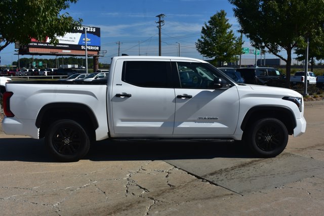 Used 2024 Toyota Tundra SR5 w/ SR5 Convenience Package AWD/4WD image 4