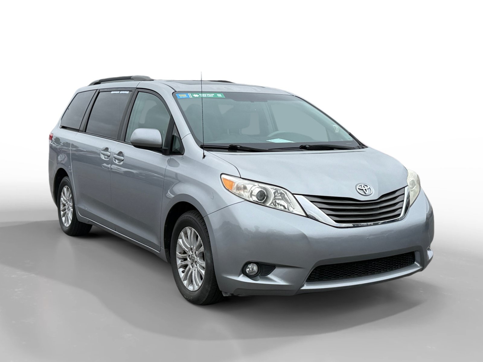 Used 2012 Toyota Sienna XLE FWD image 7